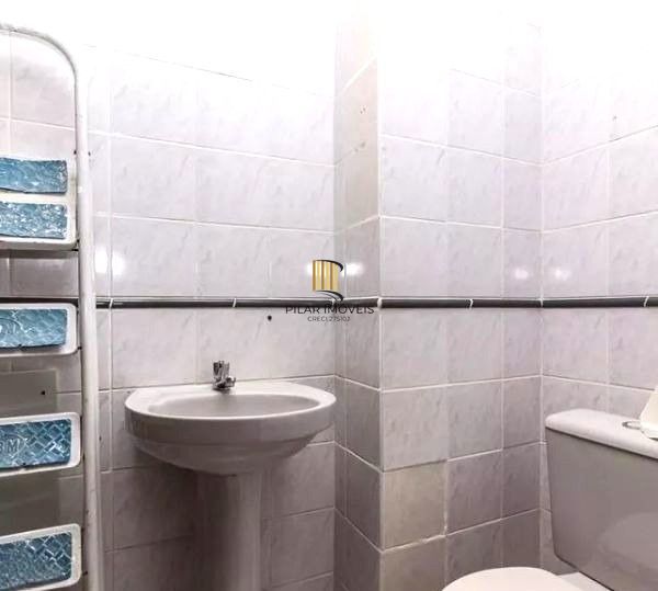 Apartamento amplo no bairro Tristeza de 3 dormitórios e 2 vagas