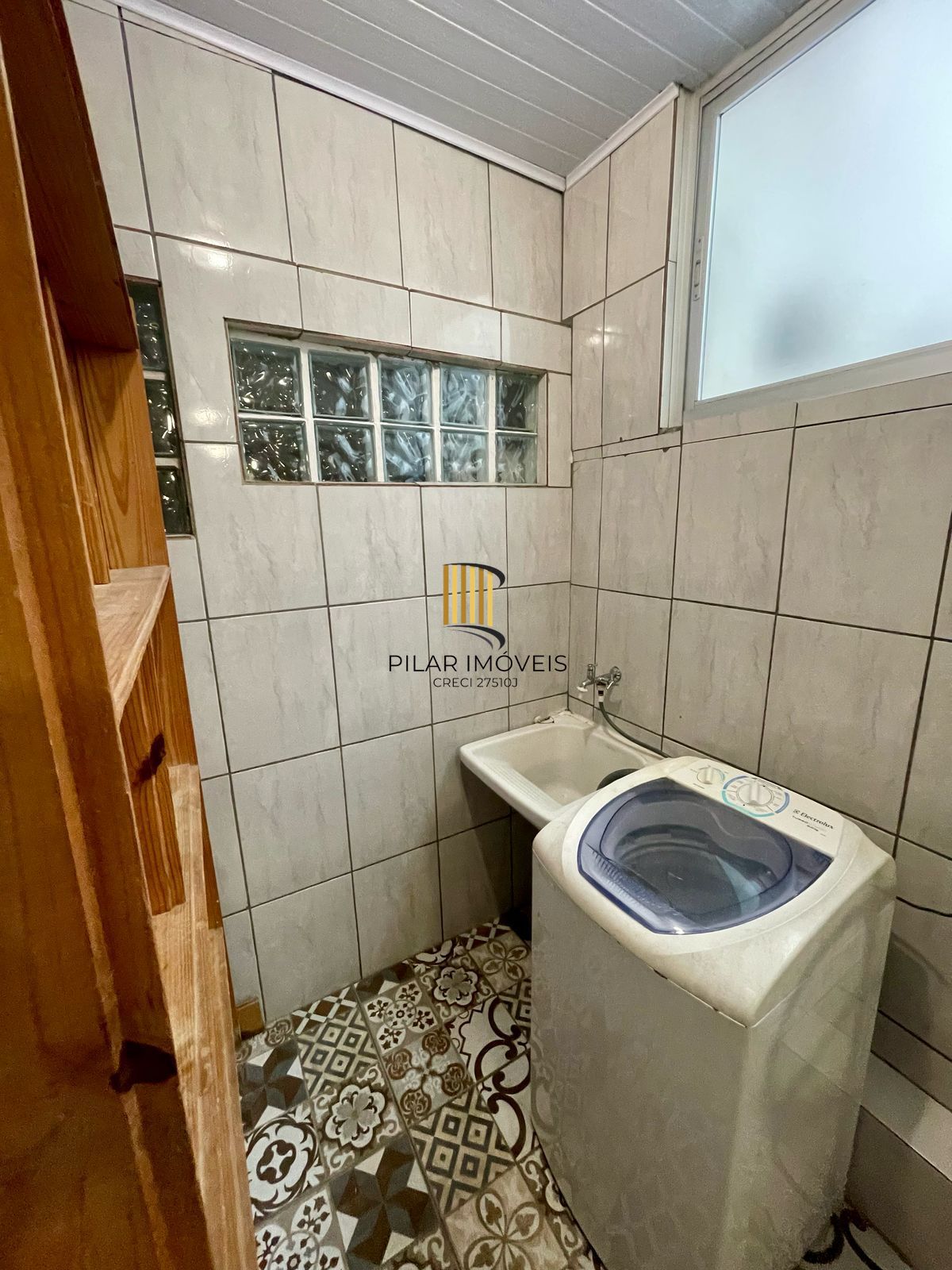 Ótimo apartamento c/1 dormitório no bairro Cidade Baixa, entrar e morar.