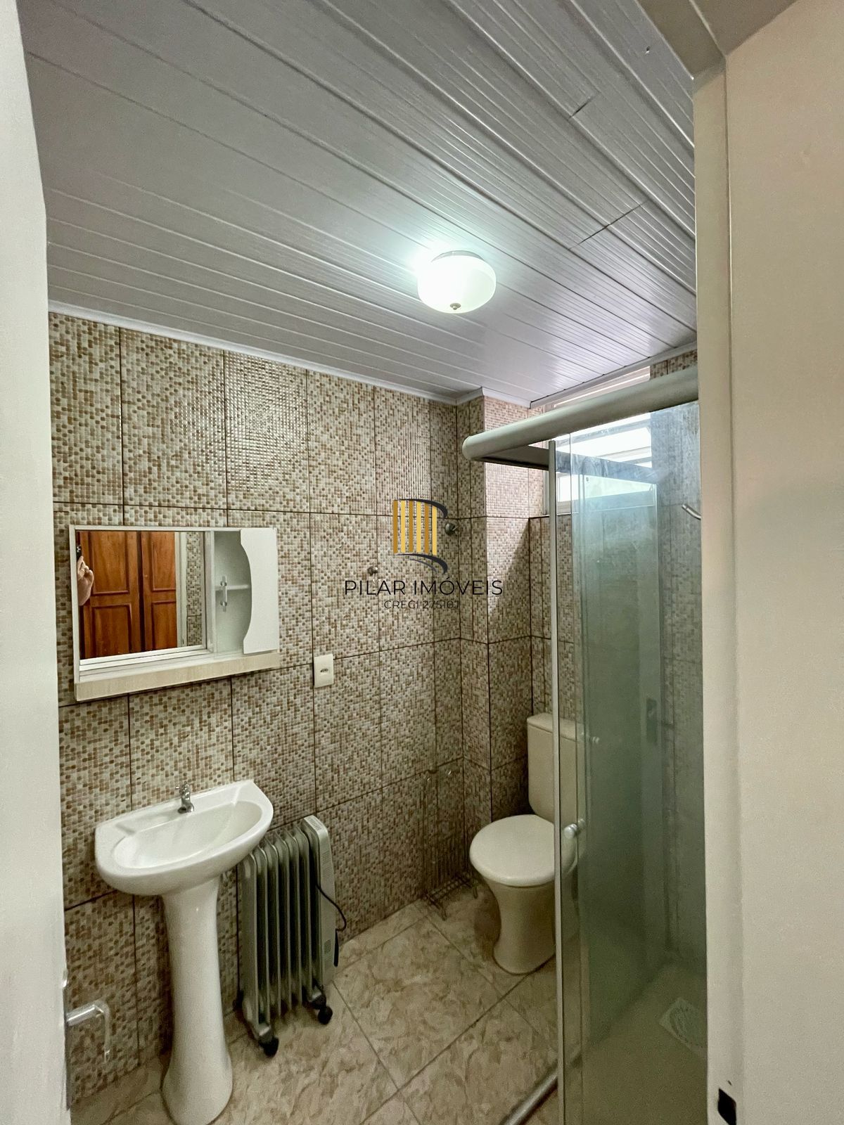 Ótimo apartamento c/1 dormitório no bairro Cidade Baixa, entrar e morar.