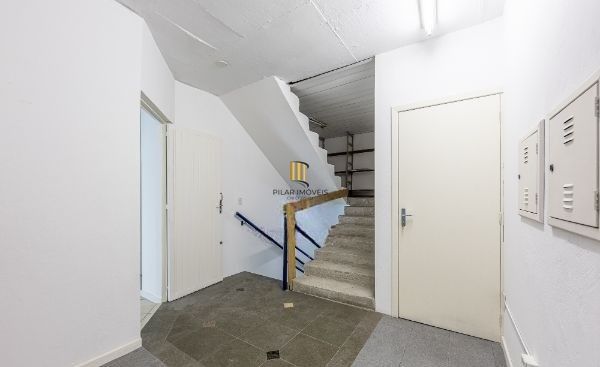 Prédio comercial com loja no bairro Rio Branco com 237m²