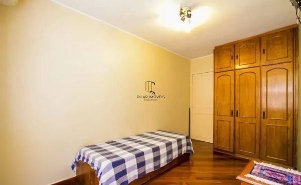 Casa sobrado no Petrópolis com 7 dormitórios e 4 vagas