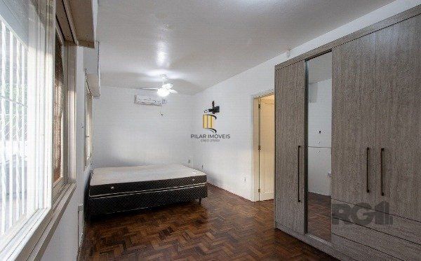 Casa no bairro Cavalhada de 3 dormitórios e 2 vagas