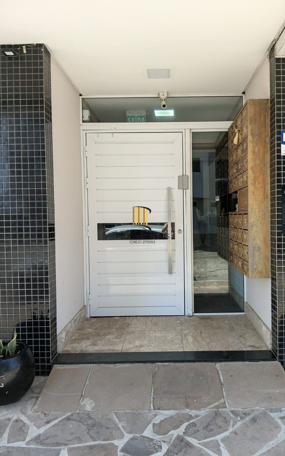 Alto padrão com excelente vista para o mar.