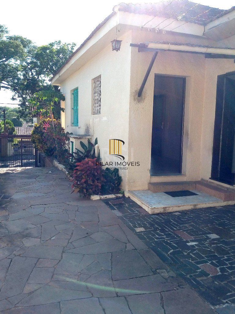 Casa para Venda - 170m², 4 dormitórios, sendo 1 suites, 2 vagas - Tristeza