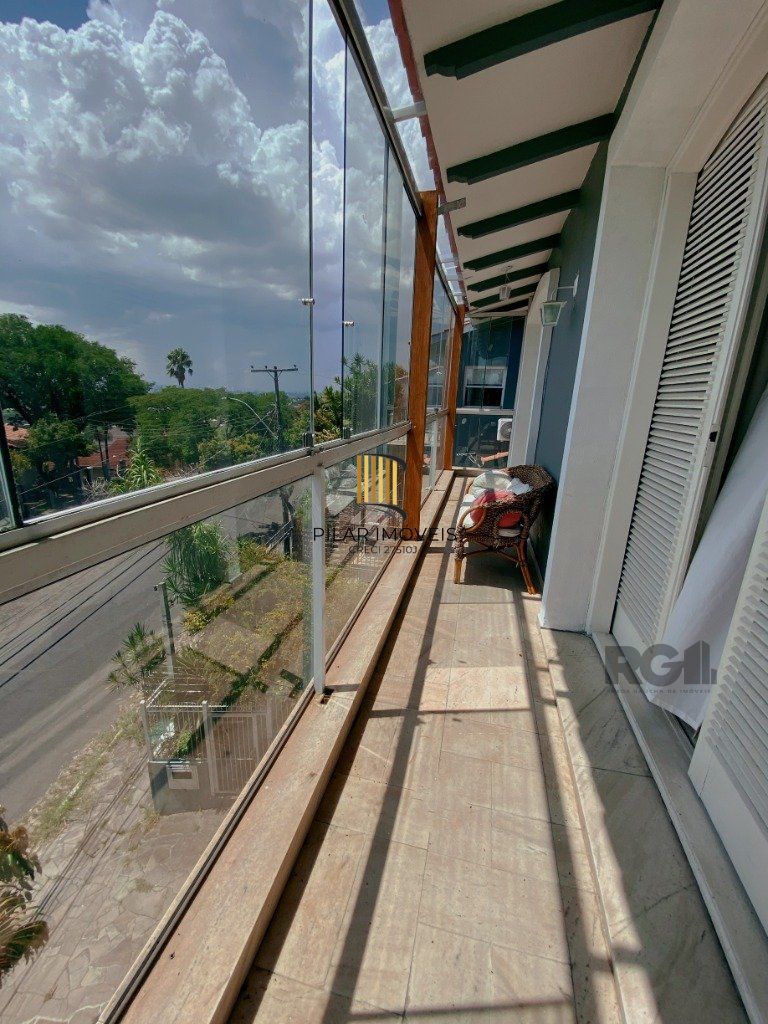 Casa no Teresópolis de 4 dormitórios e 4 vagas