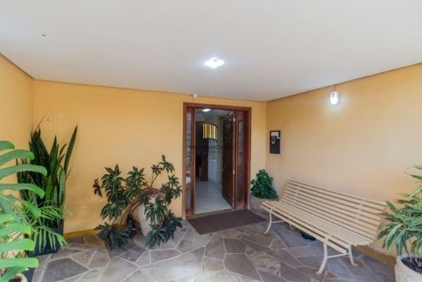Apartamento no bairro Cristal de 1 dormitório REFORMADO E MOBILIADO
