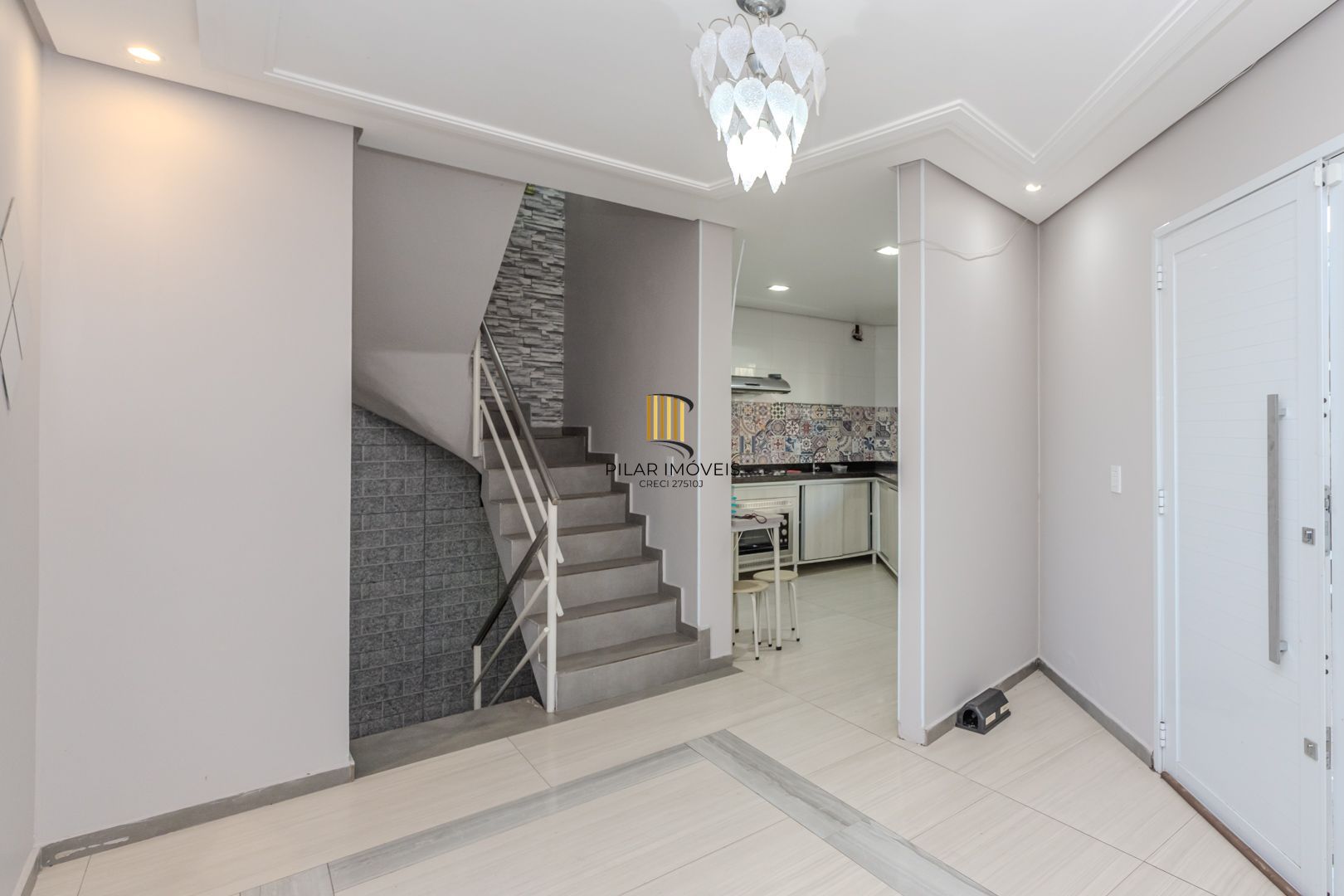 Casa sobrado no Morro Santana de 2 dormitórios e 2 vagas