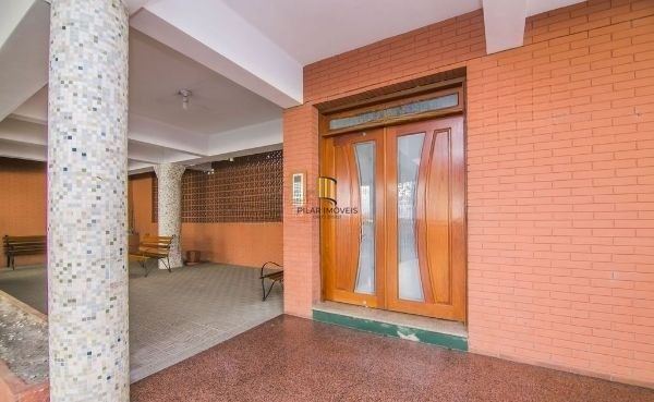 Apartamento de 2 dormitórios no bairro Santana