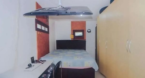 Casa sobrado no bairro Vila Ipiranga de 4 dormitórios e 2 vagas