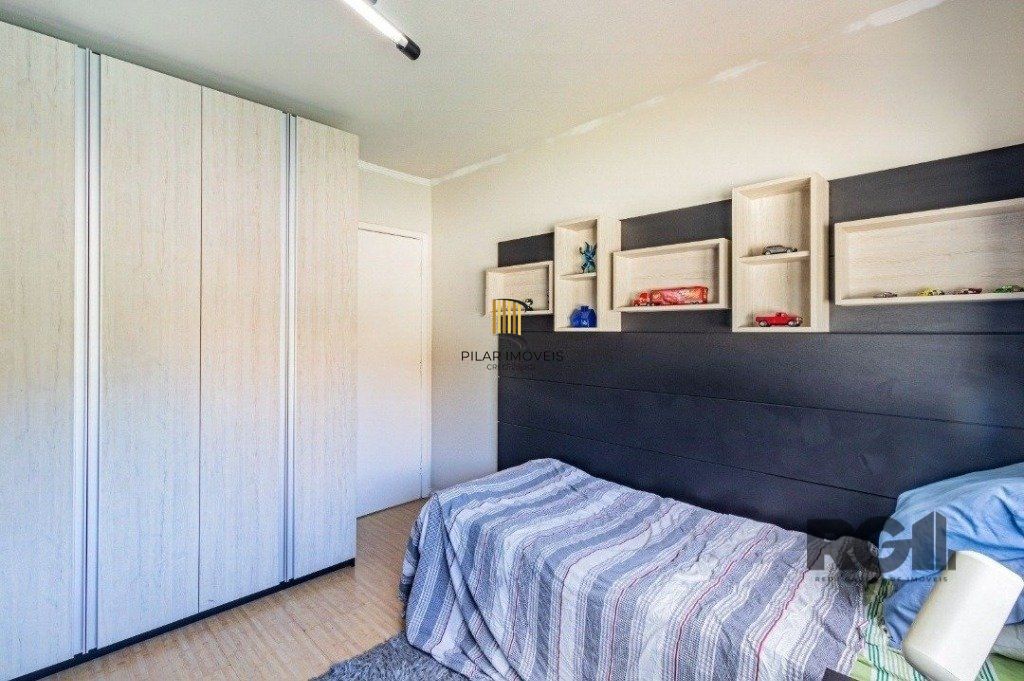 Casa 4 dormitórios no bairro Chácara das Pedras