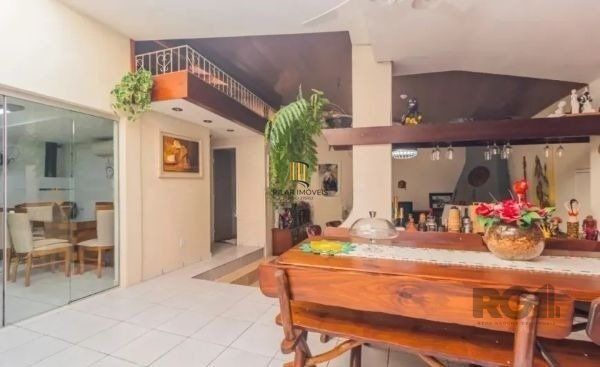 Casa 8 Dormitório(s) Bairro Vila João Pessoa