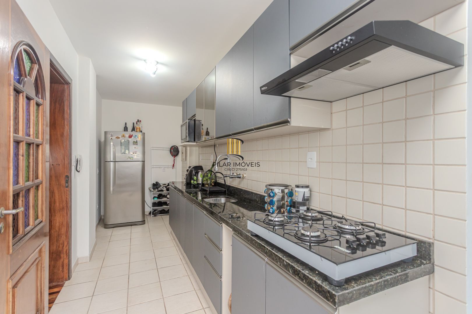 OCASIÃO 3 dormitórios, suíte e vaga, 106m² privativos, por R$ 400 mil