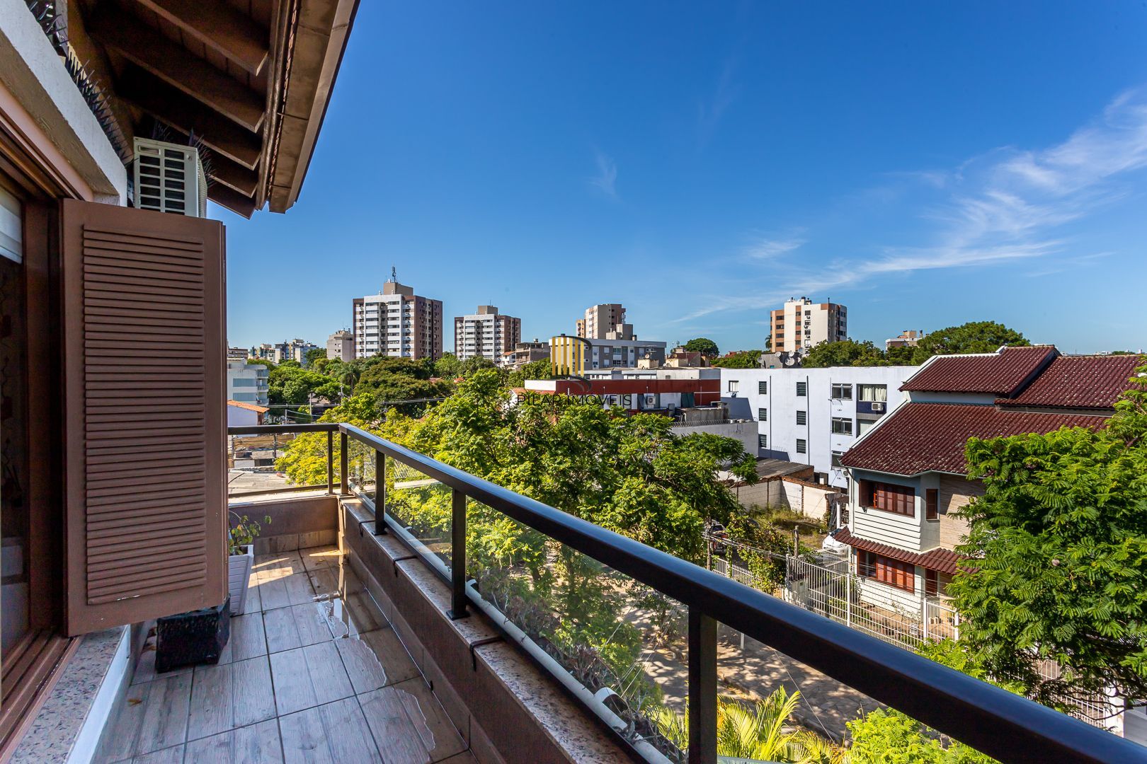 Casa sobrado no Cristo Redentor de 3 dormitórios e 3 vagas