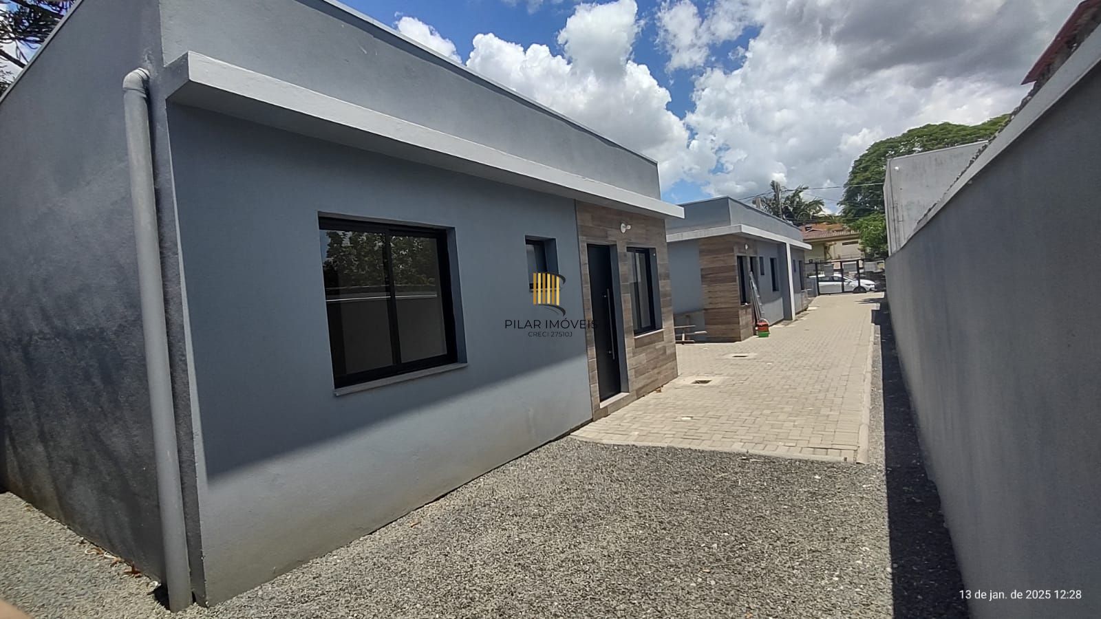 Casa em condomínio de 2 dormitórios no bairro São José em Canoas