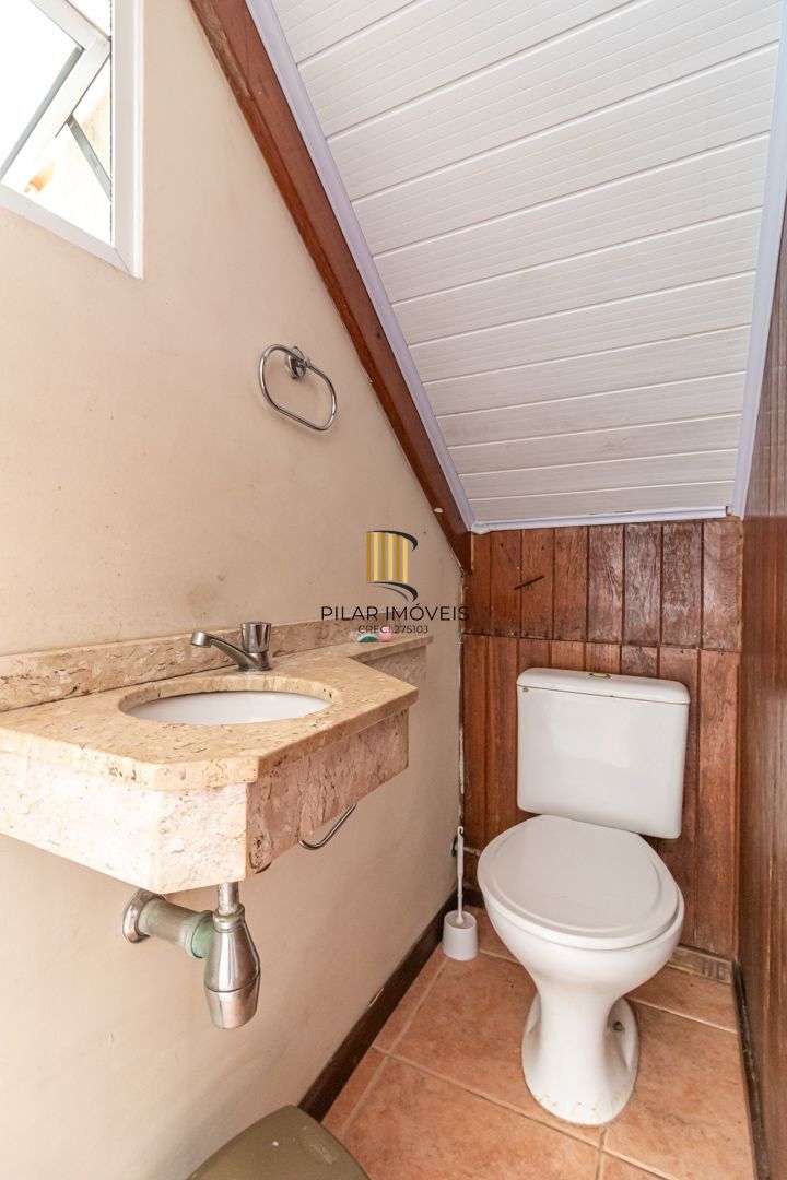 Casa de Condomínio 3 dormitórios no bairro Humaitá