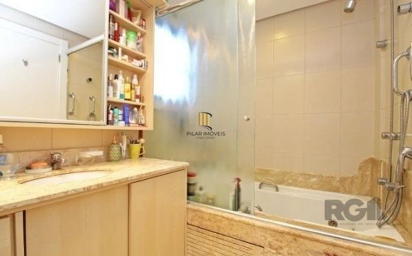Casa de Condomínio 3 dormitórios no bairro Vila Jardim