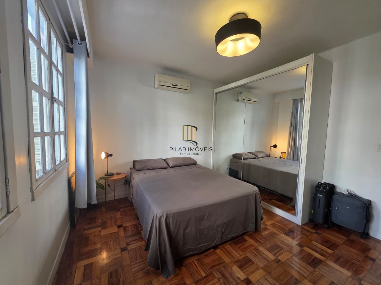 Apartamento no Centro reformado semi mobiliado de 1 dormitório