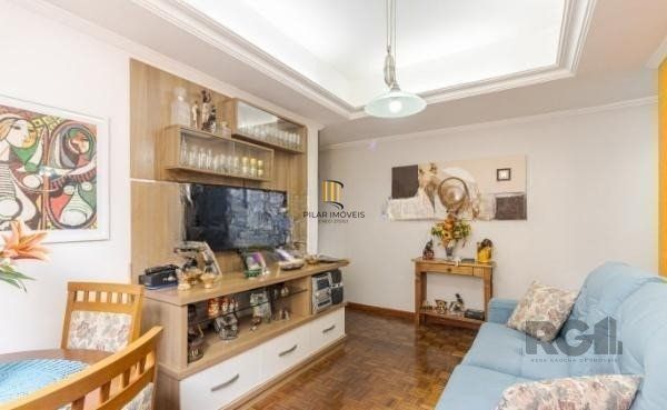 Apartamento no Centro de 2 dormitórios reformado