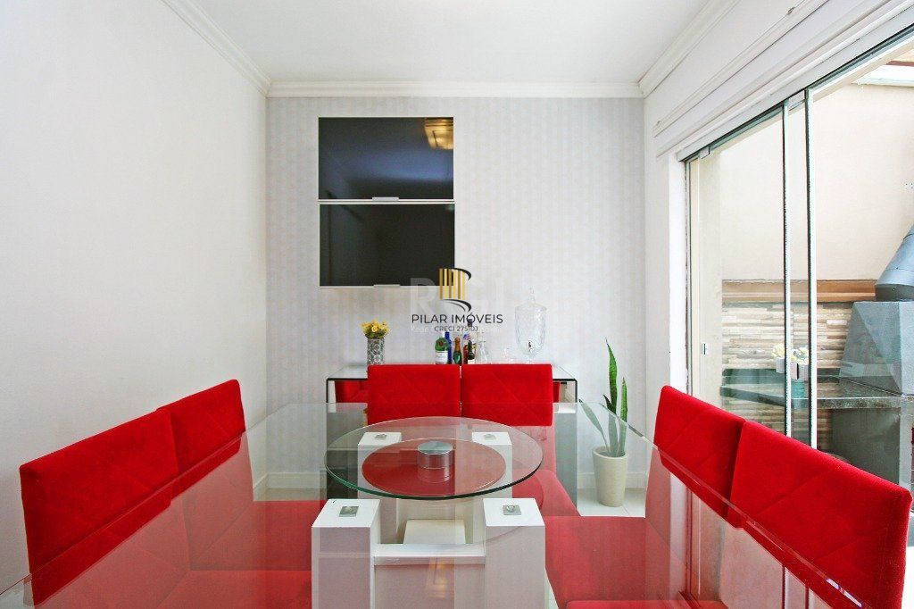 Apartamento de 3 dormitórios e vaga no bairro Petrópolis