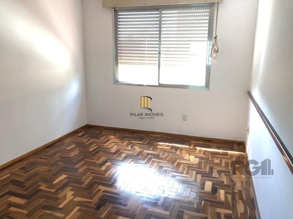 Apartamento no Passo D'areia de 2 dormitórios e vaga desocupado