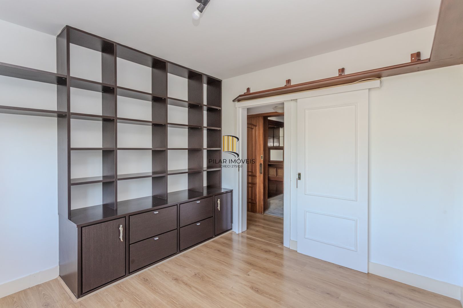 Apartamento no Moinhos de Vento de 3 dormitórios vaga e infra DESOCUPADO