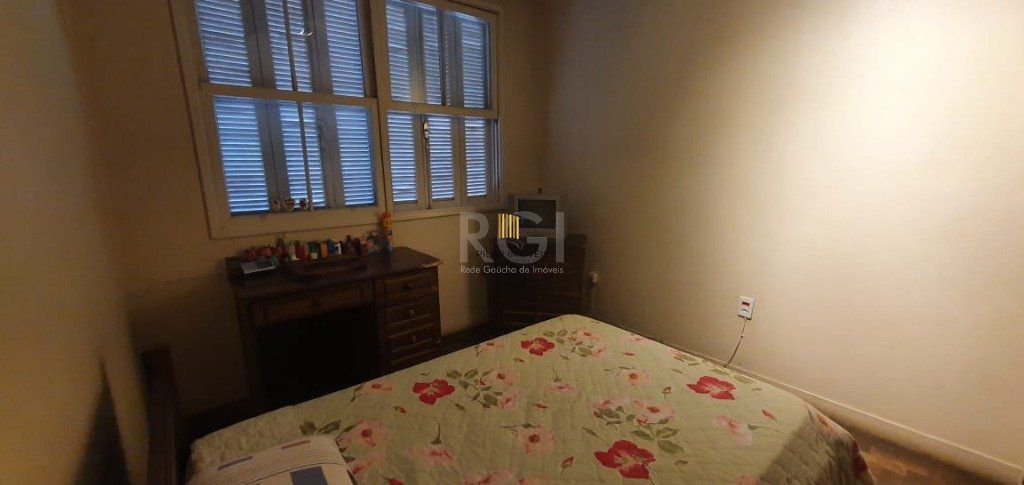 Casa para Venda 3 dormitórios, 2 vagas - Petrópolis