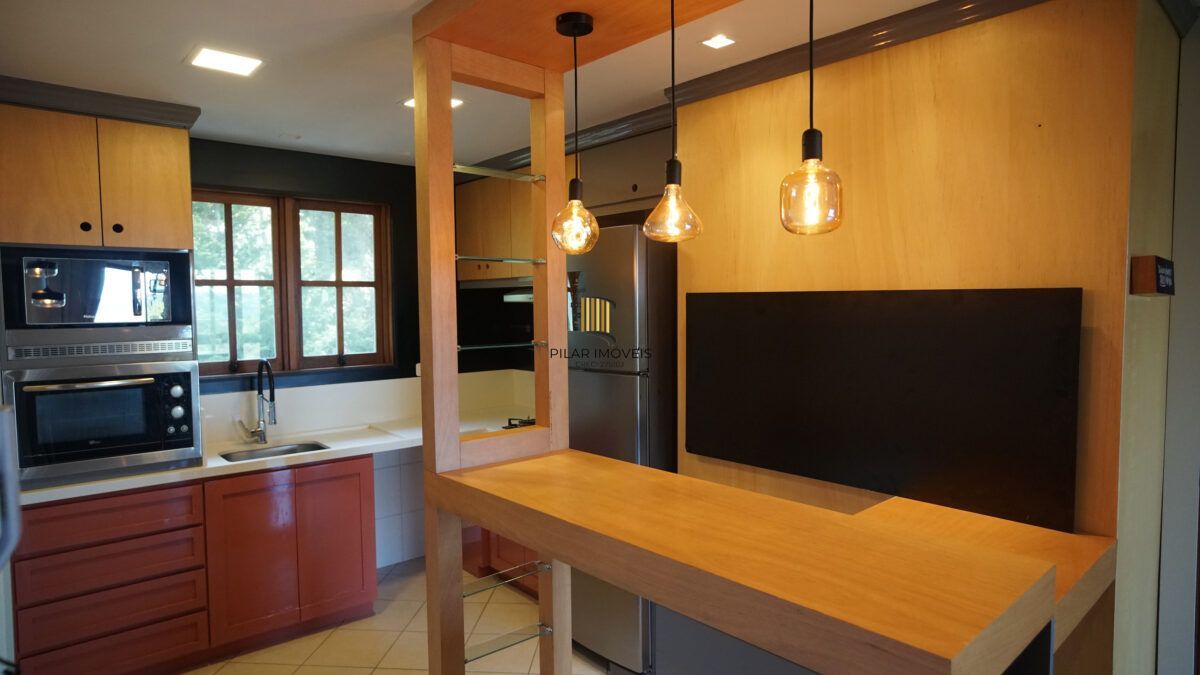 Cobertura no bairro Lago Negro em Gramado de 3 dormitórios e vaga