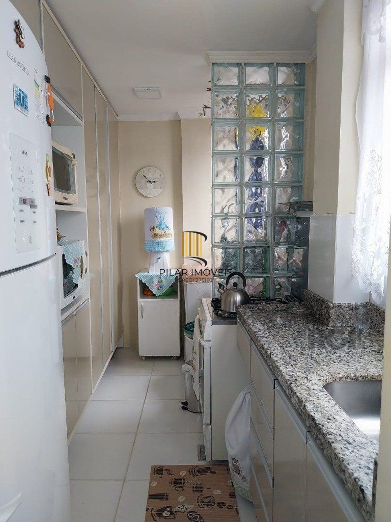 Apartamento 2 dormitórios no bairro Floresta