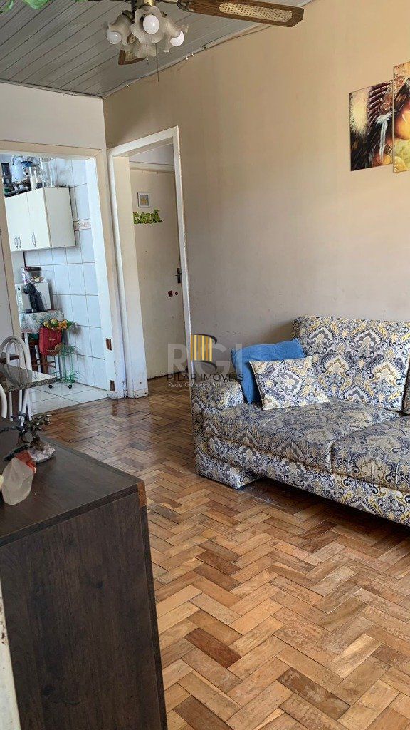 Casa 4 dormitórios 3 banheiros garagem coberta para 3 + carros