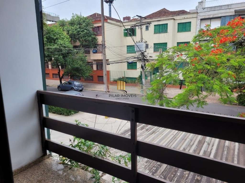 Casa 5 dormitórios no bairro Petrópolis