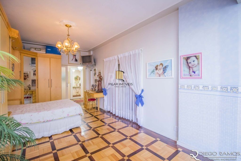 Apartamento para Venda - 207.97m², 4 dormitórios, sendo 1 suites, 1 vaga - Moinhos de Vento