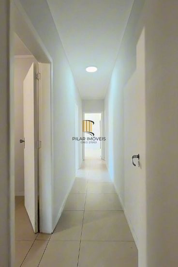 Casa no Bairro Jardim Lindóia de 3 dormitórios e 3 vagas