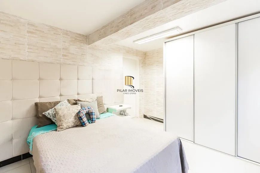 Casa 4 dormitórios no bairro Chácara das Pedras
