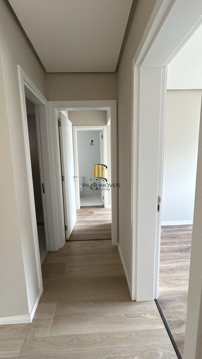 Apartamento no Centro de Canela de 2 dormitórios e vaga