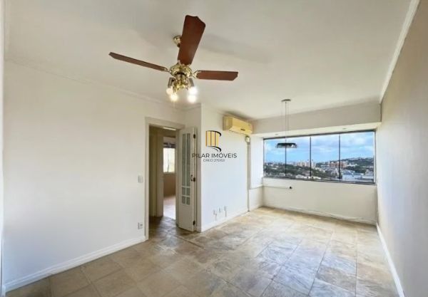 Apartamento na Glória de 2 dormitórios e vaga