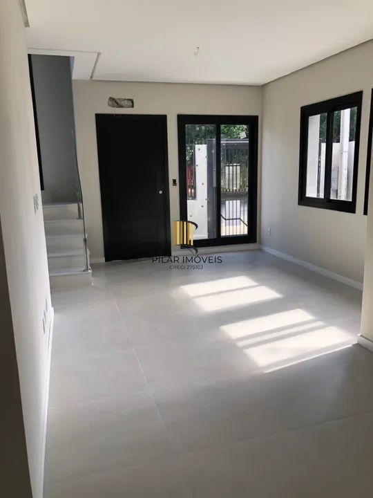 Sobrado 2 dormitórios no bairro Salgado Filho