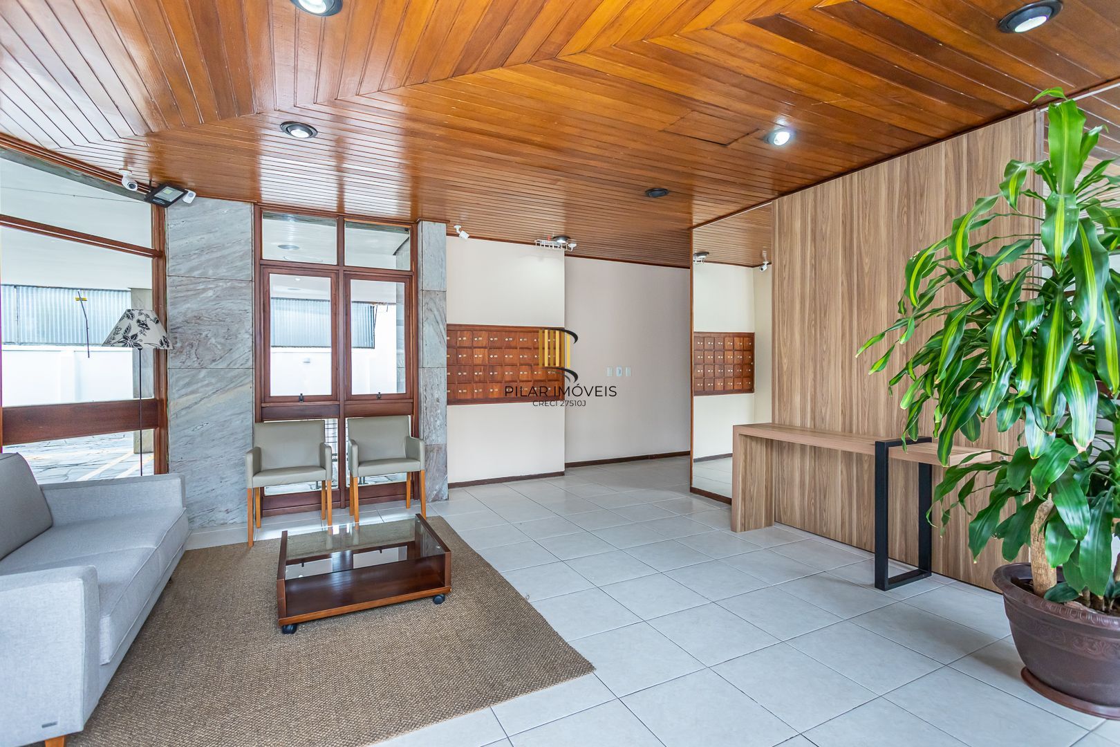 Apartamento no bairro Floresta de 3 dormitórios e vaga