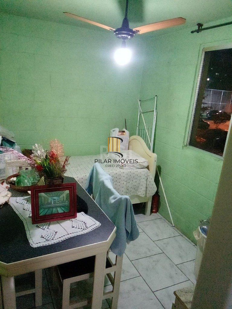 Apartamento para Venda - 38.43m², 2 dormitórios, 1 vaga - Mario Quintana