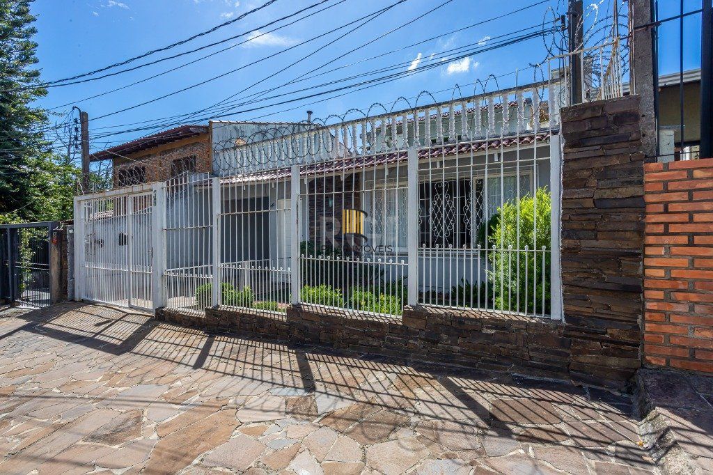 Casa 3 Dormitório(s) Bairro Jardim Sabará