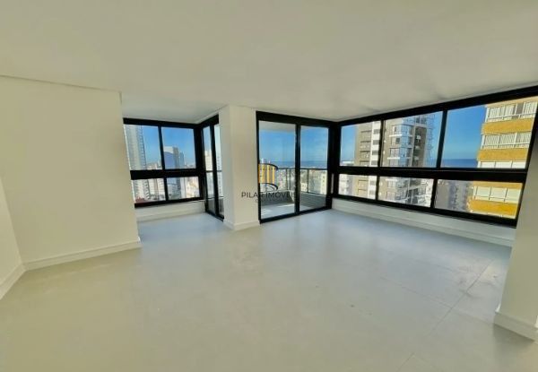 Apartamento em Torres Alto padrão de 3 dormitórios e 2 vagas