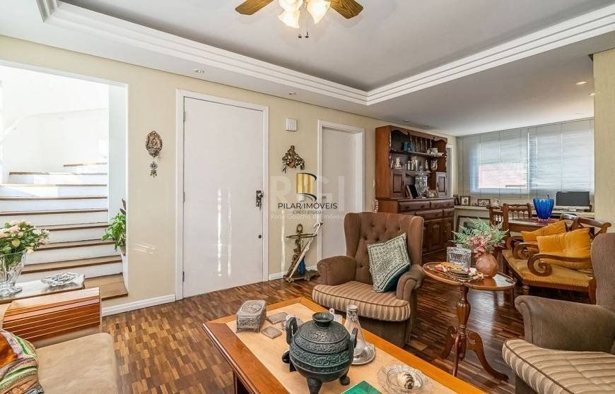 Cobertura no bairro Auxiliadora de 4 dormitórios e vaga