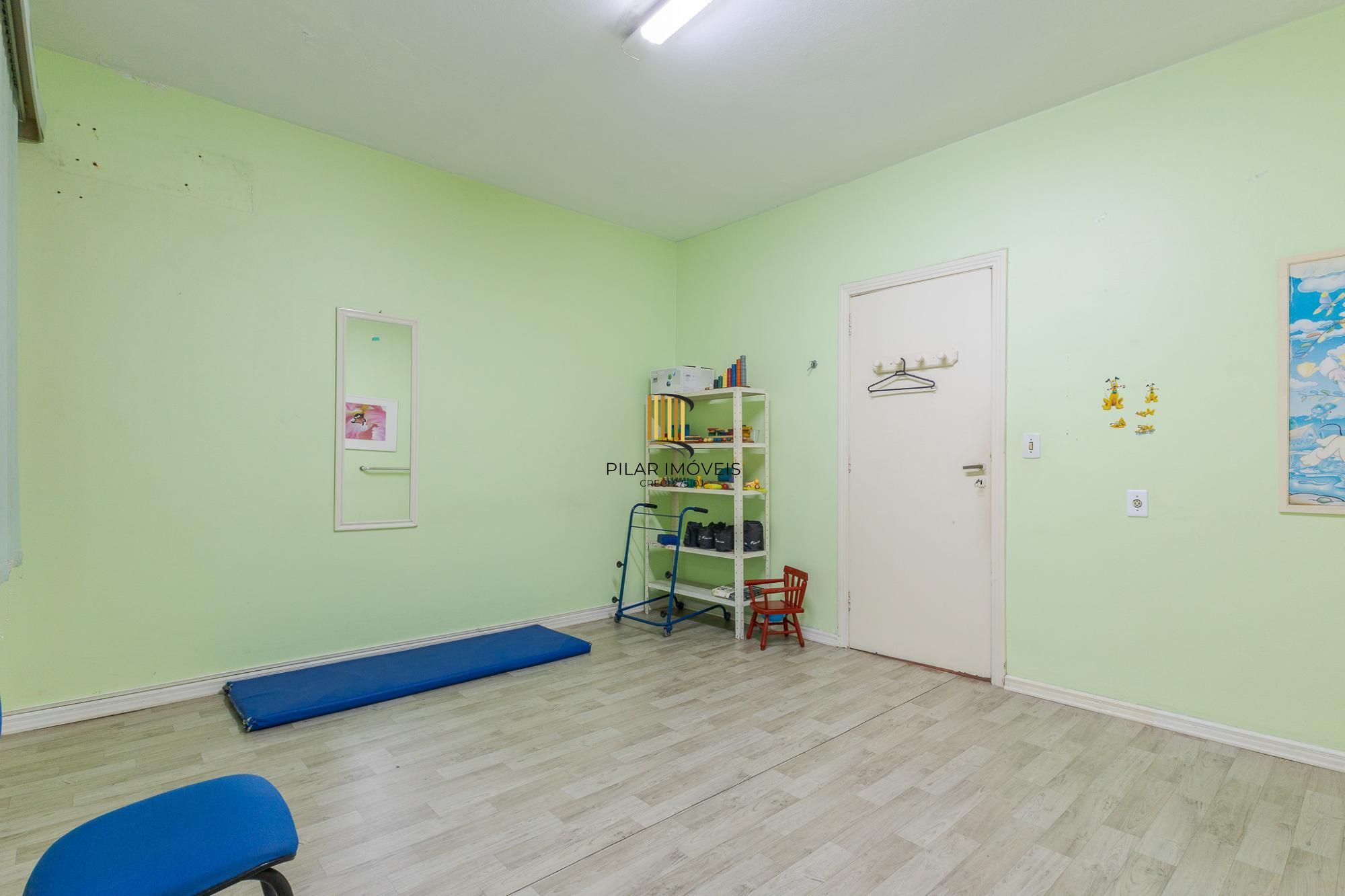 Prédio Comercial no bairro Rio Branco com 912m²