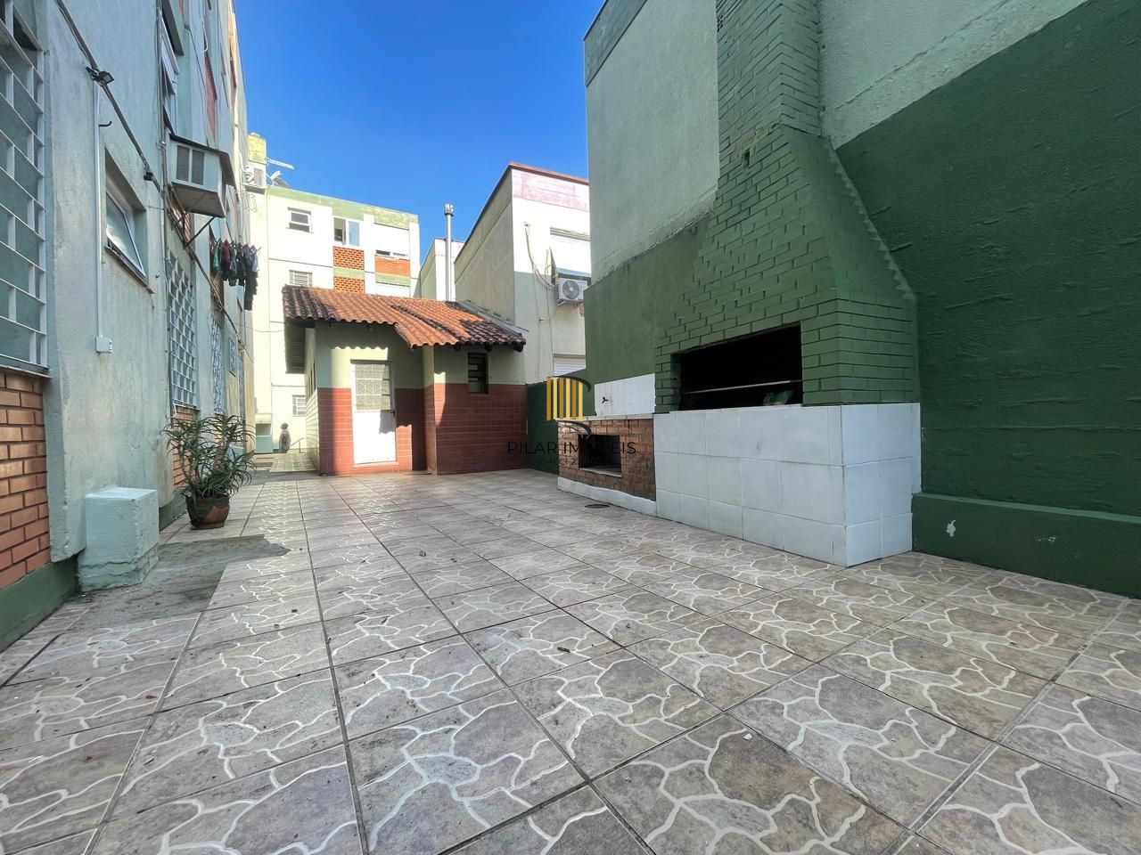 Amplo apartamento 3 dormitórios, bairro Petrópolis. - Pilar Imóveis