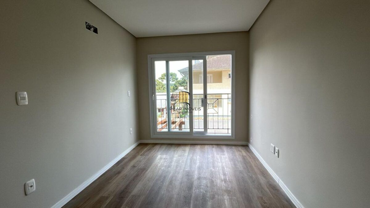 Apartamento no Centro de Canela de 2 dormitórios e vaga