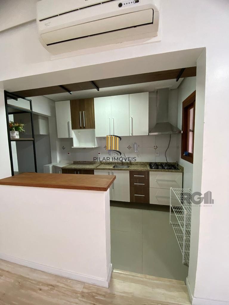 Casa térrea com 02 dormitórios e 01 vaga, no bairro Aberta dos Morros, em Porto Alegre.