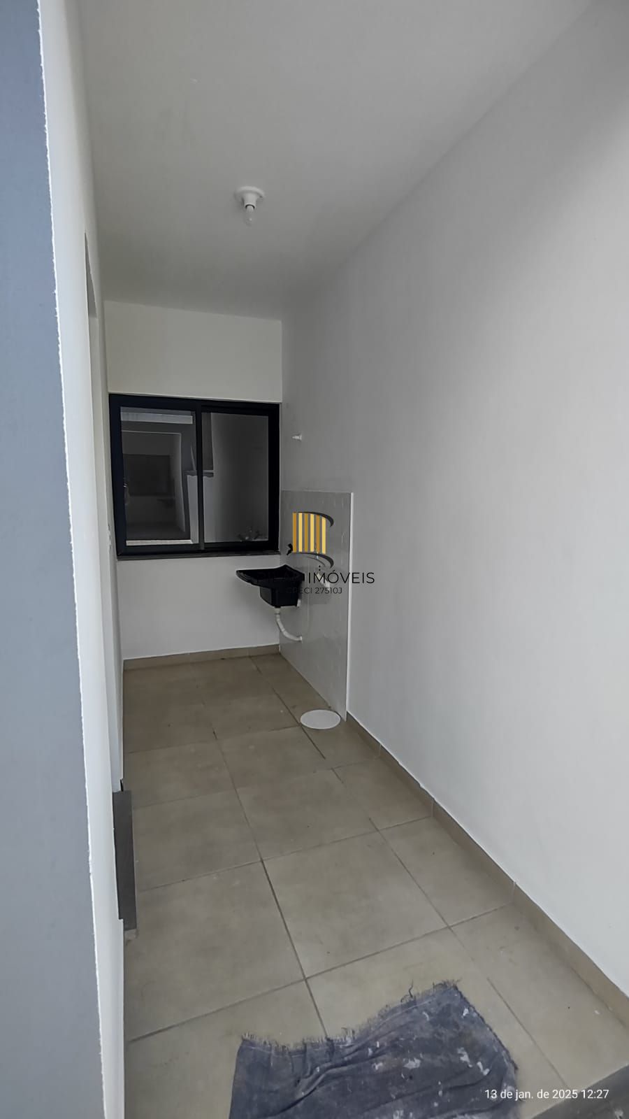 Casa em condomínio de 2 dormitórios no bairro São José em Canoas