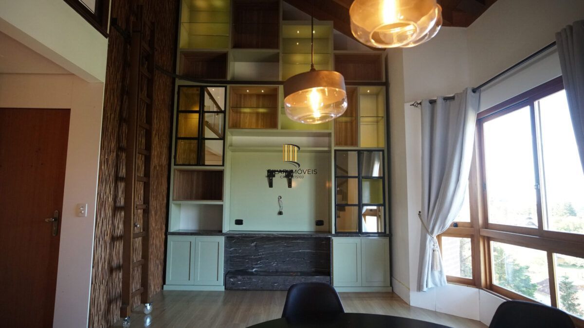 Cobertura no bairro Lago Negro em Gramado de 3 dormitórios e vaga