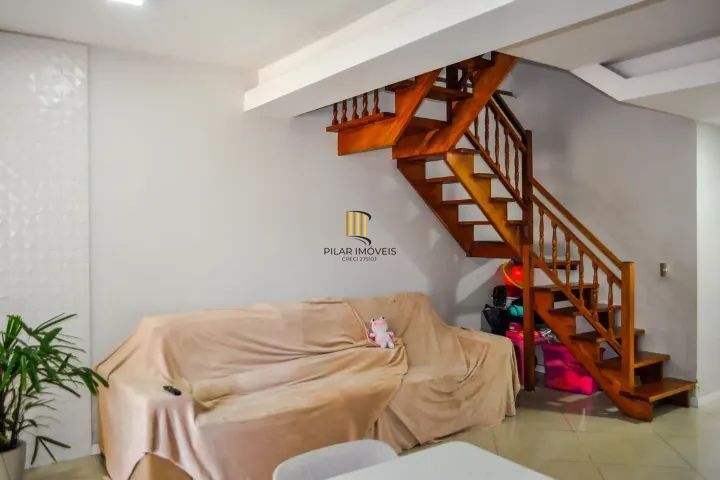 Casa 3 dormitórios no bairro Hípica