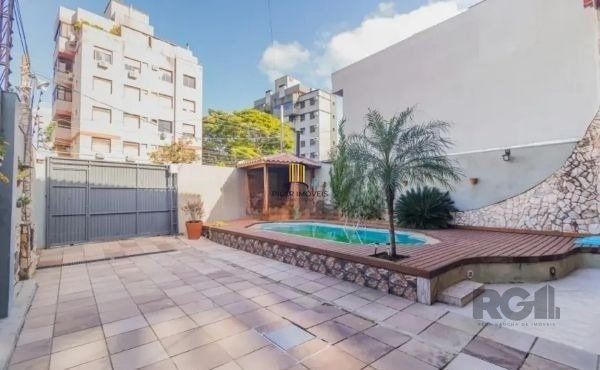 Casa 8 Dormitório(s) Bairro Vila João Pessoa