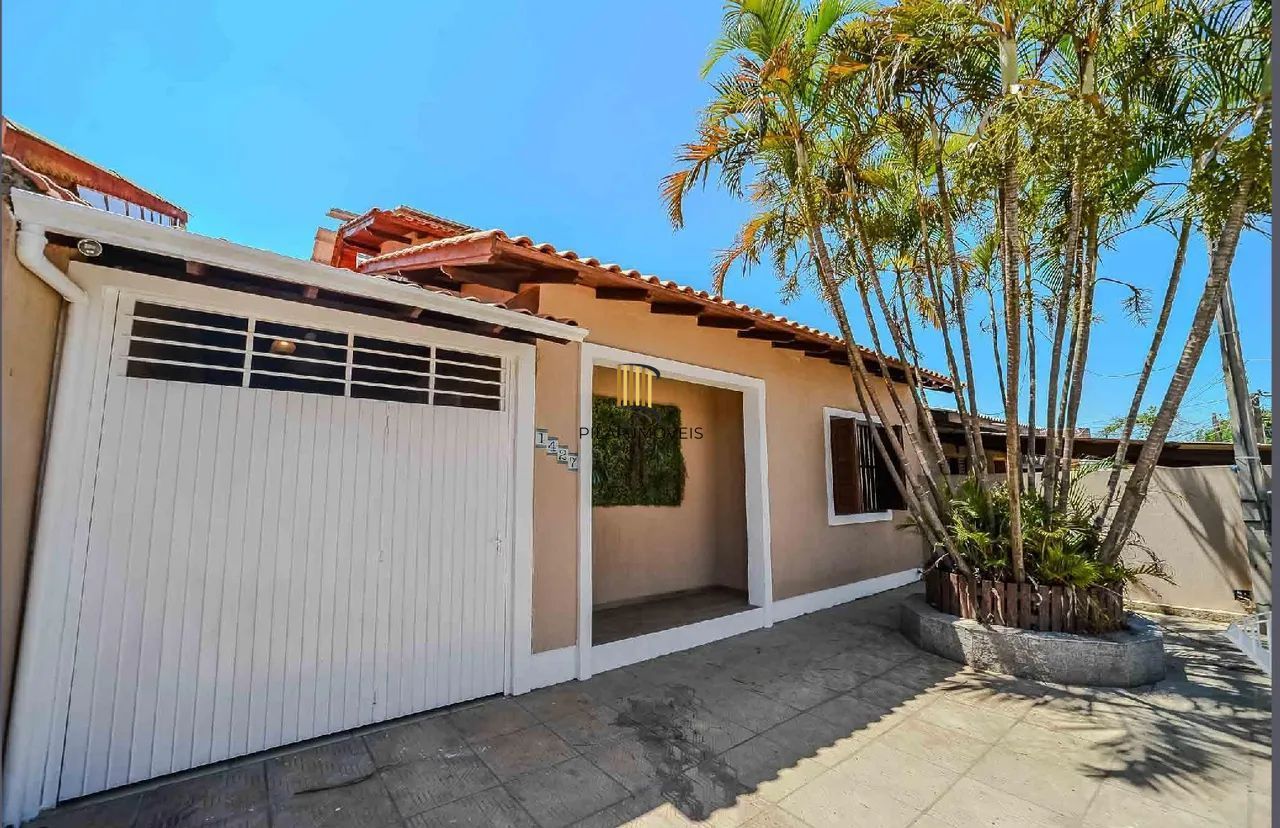 Casa 5 dormitórios no bairro Sarandi